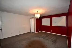 3121 Sondra Dr, Fort Worth, TX 76107 - Photo 9