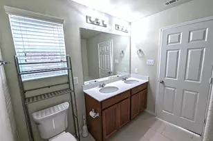 704 Rivers Creek Ln, Little Elm, TX 75068 - Photo 15