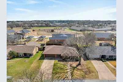 111 Blue Jay Street, Stephenville, TX 76401 - Photo 3