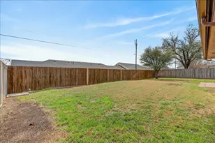 111 Blue Jay St, Stephenville, TX 76401 - Photo 29