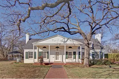 808 Elm Street, Graham, TX 76450 - Photo 1