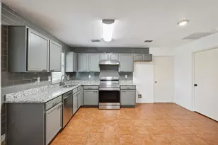 245 Queen Annes Dr, Burleson, TX 76028 - Photo 3