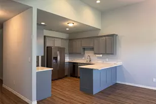 792 E Northside Dr, Pilot Point, TX 76258 - Photo 5