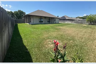 792 E Northside Drive, Pilot Point, TX 76258 - Photo 17