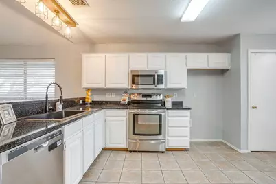 5712 Springtide Drive, Fort Worth, TX 76135 - Photo 9