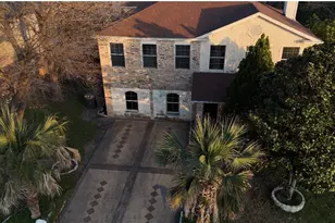 7022 Lanyon Dr, Dallas, TX 75227 - Photo 1