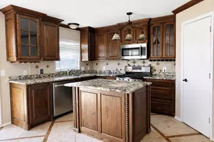 7022 Lanyon Dr, Dallas, TX 75227 - Photo 3