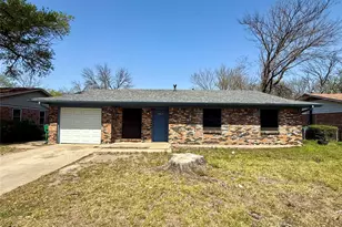 2603 Foxcroft Cir, Denton, TX 76209 - Photo 1