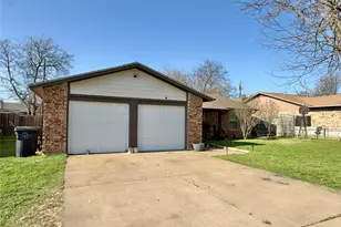 1416 Mimosa St, Cleburne, TX 76033 - Photo 3