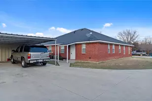 225 Oak Ct, Rhome, TX 76078 - Photo 29