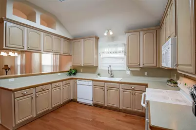 1010 Hayden Court, Granbury, TX 76048 - Photo 13