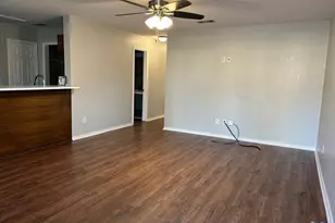 327 Shady Valley Dr, Mansfield, TX 76063 - Photo 3