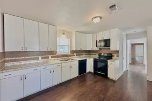 161 Elizabeth St, Pottsboro, TX 75076 - Photo 1