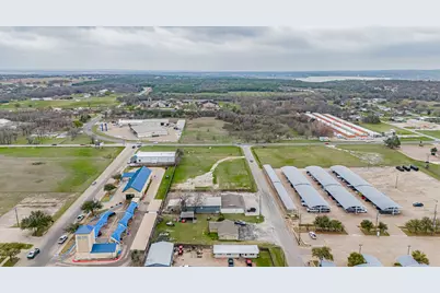 301 Eastridge Road, Granbury, TX 76049 - Photo 37