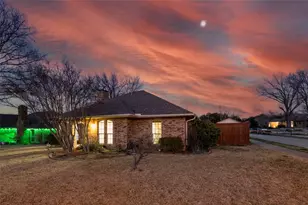 3100 Bellflower Ln, Carrollton, TX 75007 - Photo 3