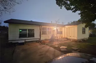 12116 Hoblitzelle Dr, Dallas, TX 75243 - Photo 7