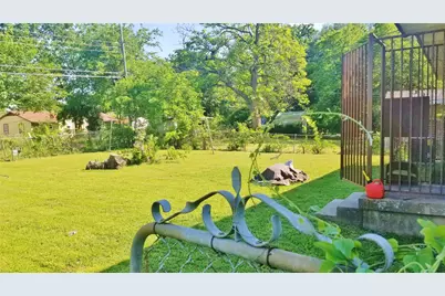 12116 Hoblitzelle Drive, Dallas, TX 75243 - Photo 29