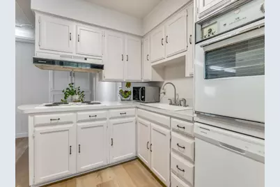 506 E Huitt Lane, Euless, TX 76040 - Photo 11