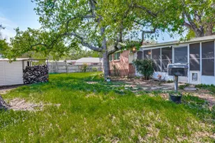 506 E Huitt Ln, Euless, TX 76040 - Photo 27