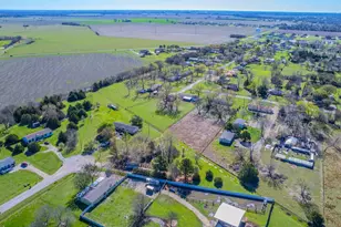 460 Chapel Hill Ln, Waxahachie, TX 75165 - Photo 3