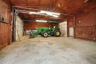 9327 Hwy 82 E, Blossom, TX 75416 - Photo 31