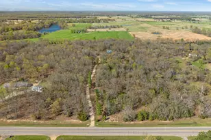 9327 Hwy 82 E, Blossom, TX 75416 - Photo 25