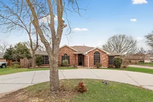 600 N Chattey Rd, DeSoto, TX 75115 - Photo 3