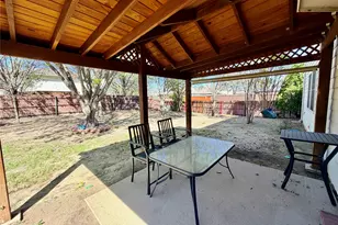 2233 Hickory Dr, Little Elm, TX 75068 - Photo 3