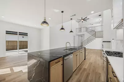 3910 Harlingen, Dallas, TX 75212 - Photo 5