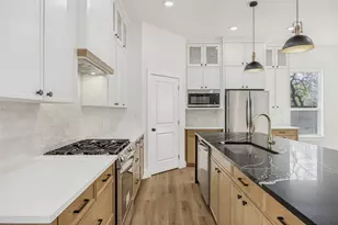 3910 Harlingen, Dallas, TX 75212 - Photo 3