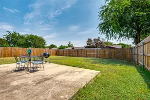 10222 Red Maple Dr, Dallas, TX 75249 - Photo 21