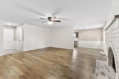 1705 Santa Clara Court, Grand Prairie, TX 75051 - Photo 5