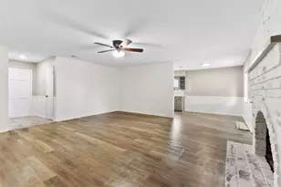 1705 Santa Clara Ct, Grand Prairie, TX 75051 - Photo 5