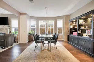 828 Elsbeth St, Dallas, TX 75208 - Photo 9