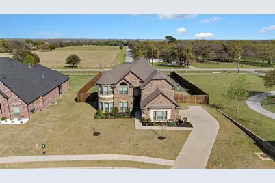 800 Beckington Drive, Shady Shores, TX 76208 - Photo 3