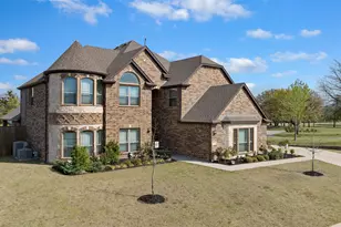 800 Beckington Dr, Shady Shores, TX 76208 - Photo 1