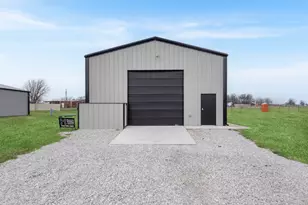 565 Ramsey Dr, Ponder, TX 76259 - Photo 33