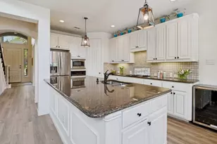 944 Excalibur Dr, Highland Village, TX 75077 - Photo 11