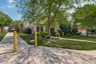 944 Excalibur Dr, Highland Village, TX 75077 - Photo 5