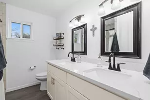 1819 W Cedar Elm Dr, Arlington, TX 76012 - Photo 19