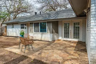 1819 W Cedar Elm Dr, Arlington, TX 76012 - Photo 33