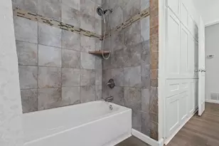1819 W Cedar Elm Dr, Arlington, TX 76012 - Photo 23