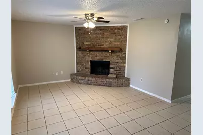 210 W 4th Street, Irving, TX 75060 - Photo 15
