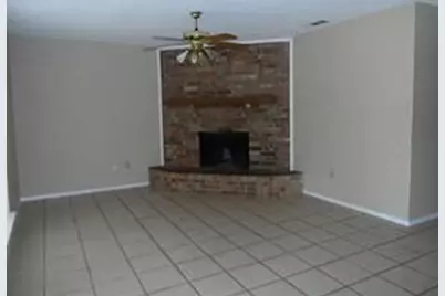 210 W 4th Street, Irving, TX 75060 - Photo 19