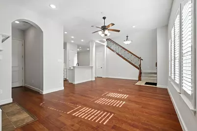 6755 Plaza Via, Irving, TX 75039 - Photo 9