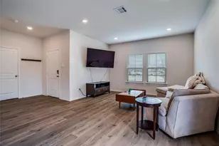 512 Goliad St, Sherman, TX 75090 - Photo 9