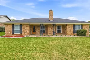 6917 Wilton Dr, Fort Worth, TX 76133 - Photo 1