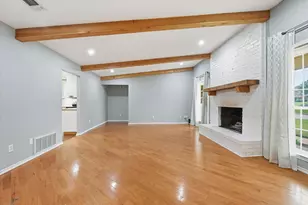 6917 Wilton Dr, Fort Worth, TX 76133 - Photo 5