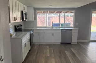 1109 Sleepy Hollow Dr, Garland, TX 75043 - Photo 3