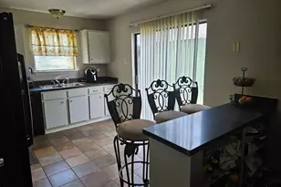 10328 New Bedford Dr, Dallas, TX 75217 - Photo 7